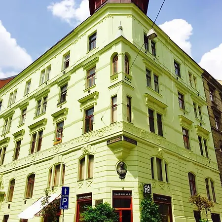 Location, Location & Location Apartment Prague